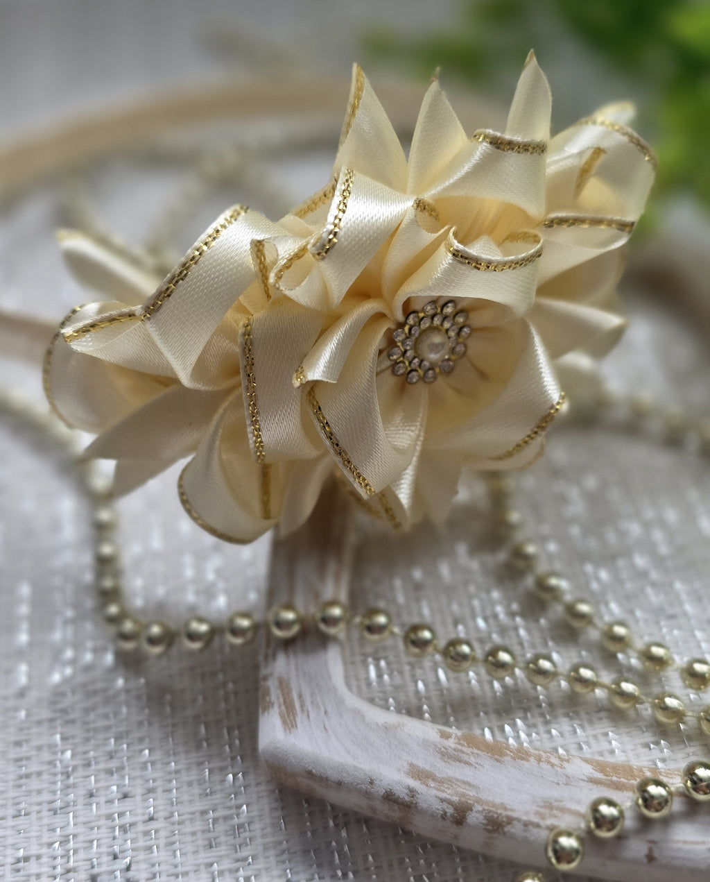 „Goldglanz Blüte“ Haarreife