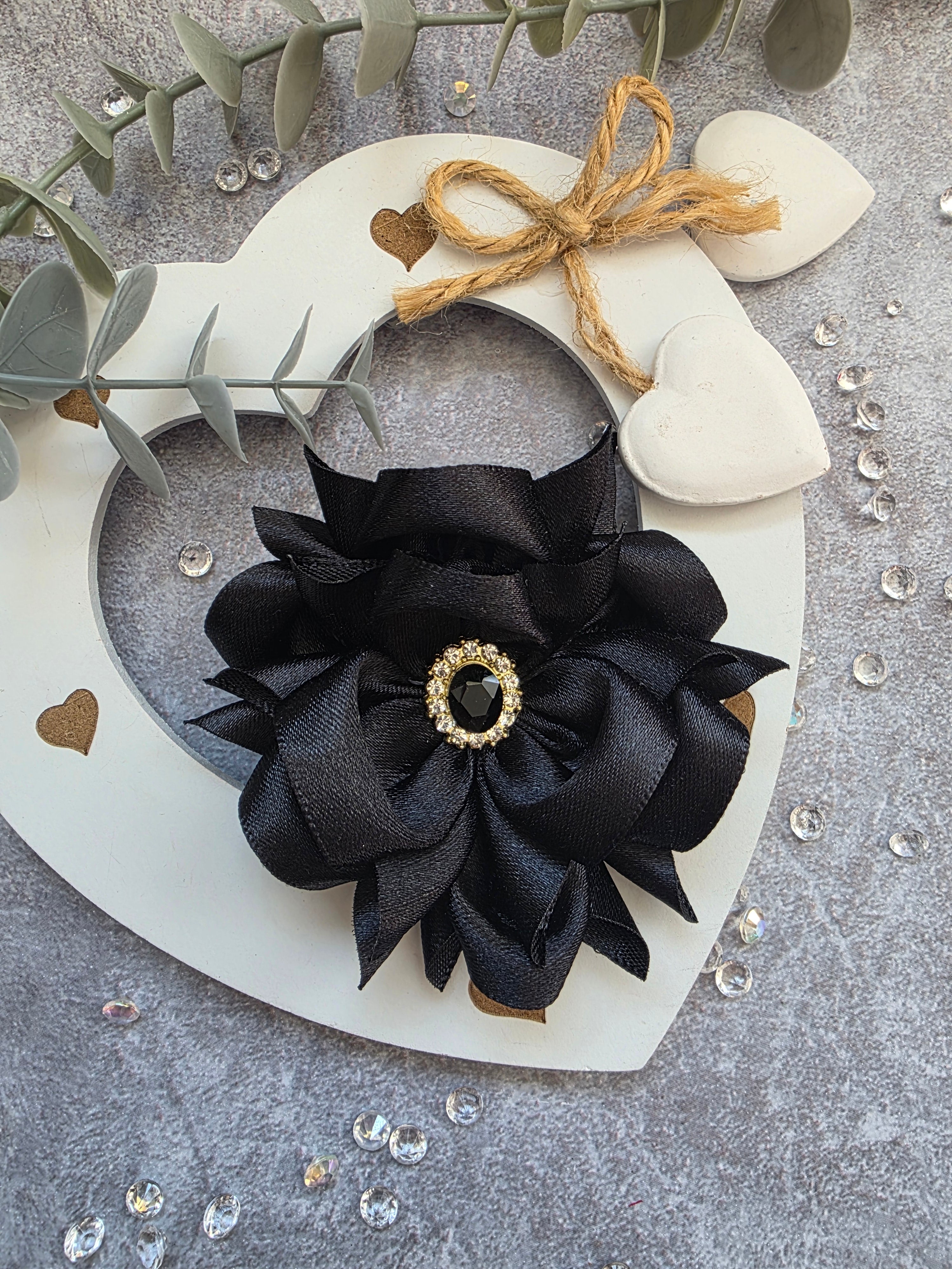 Schwarze Royale Blüte Haarschleife