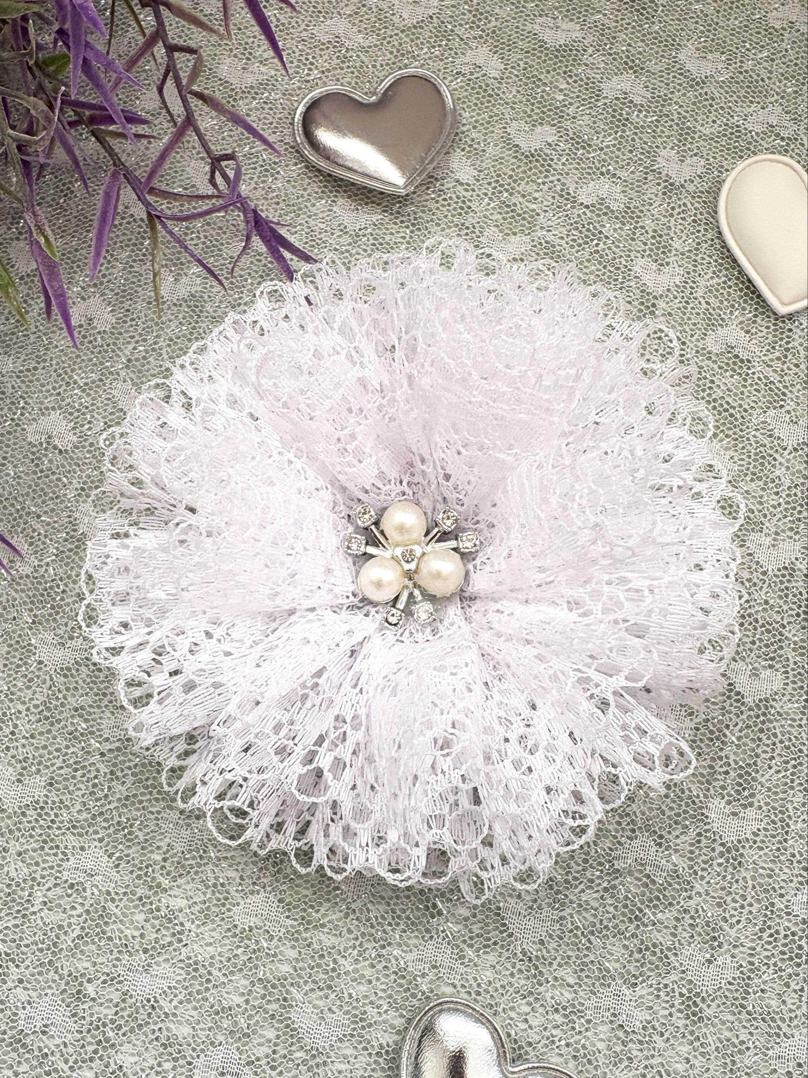 Spitzenblüte Haarschleife