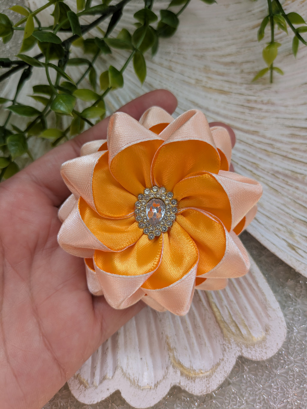 Sunshine Blossom – Handgemachte Haarspange