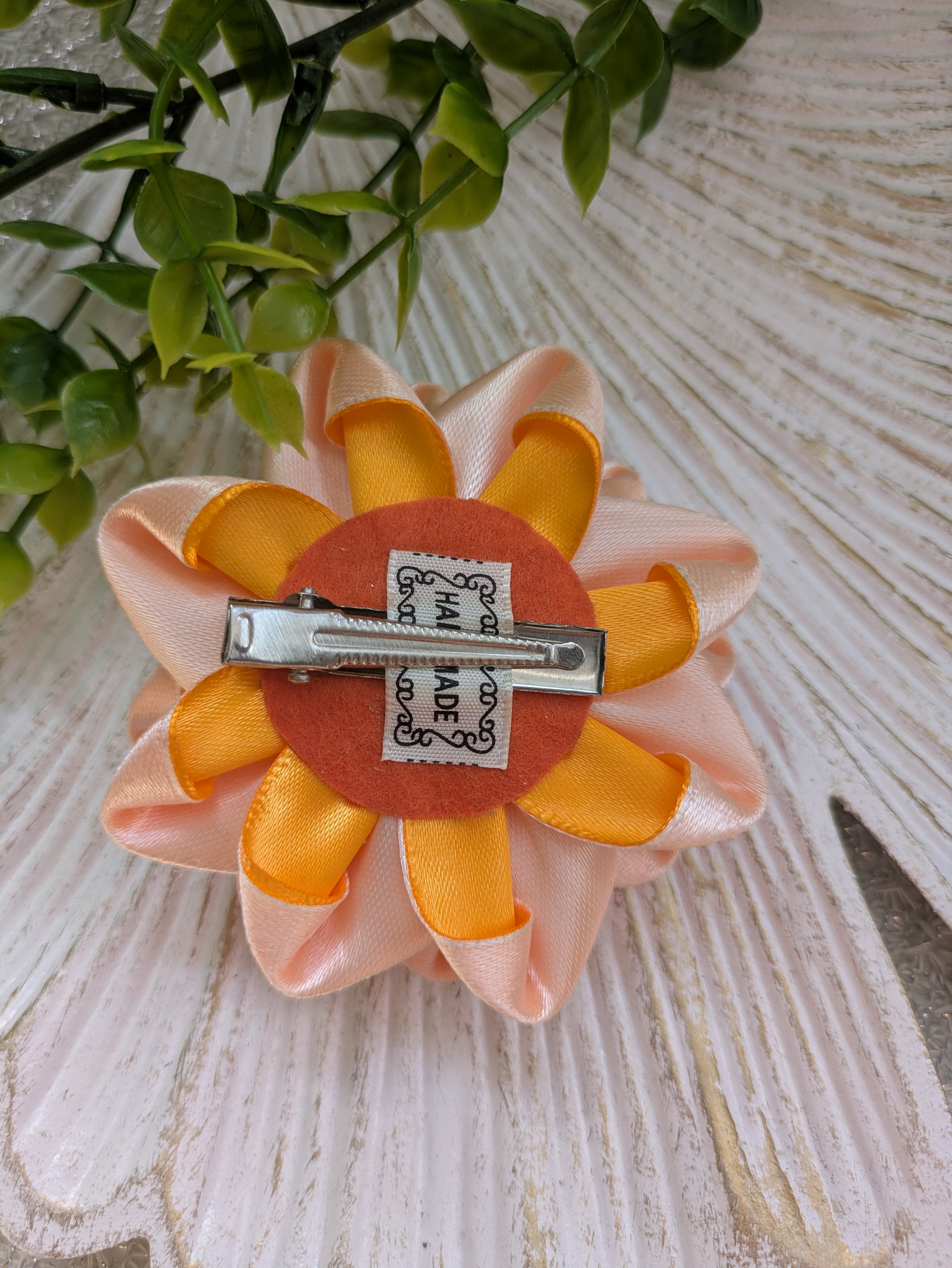 Sunshine Blossom – Handgemachte Haarspange