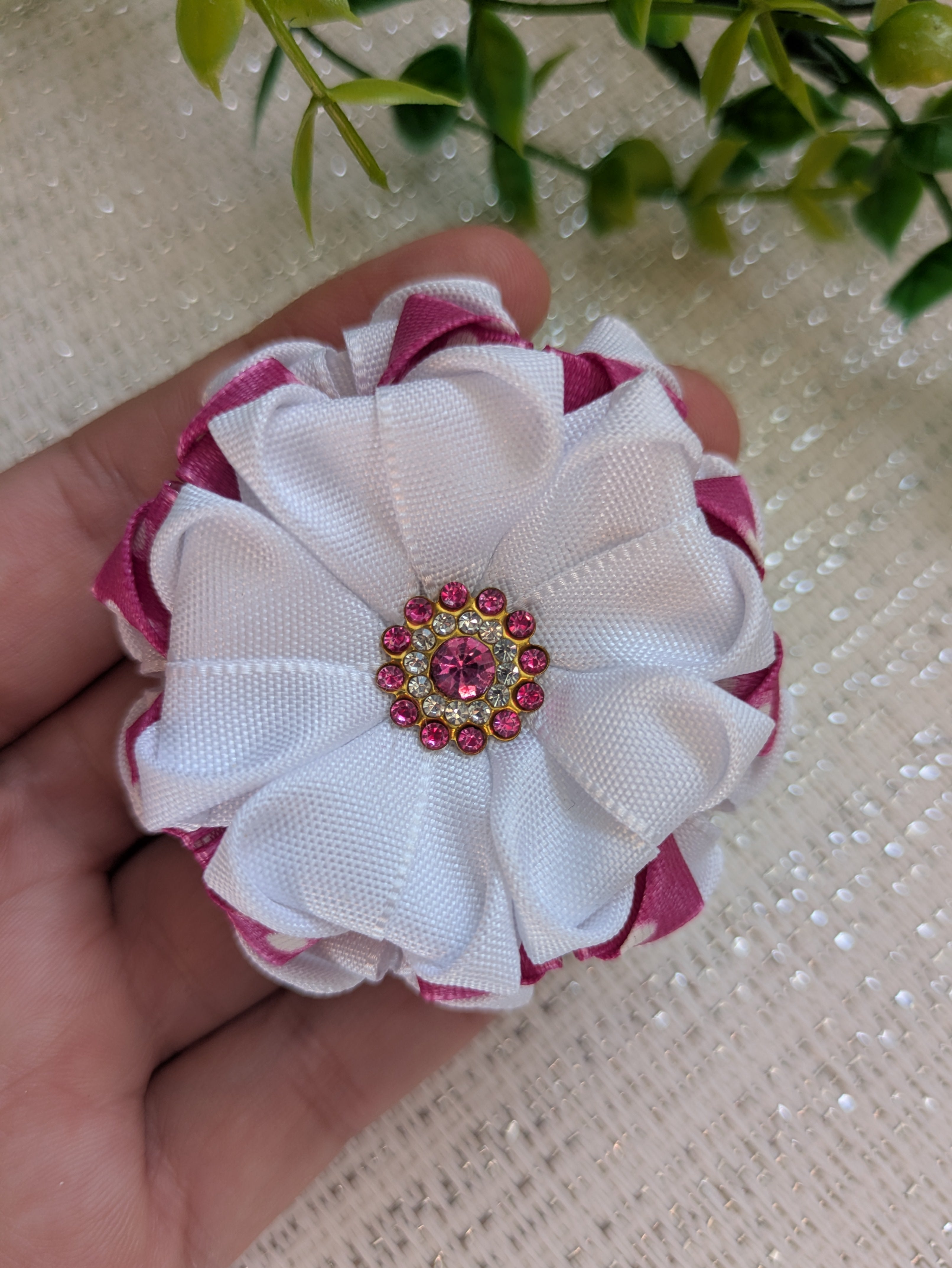 Glanzblüte Haarschleife