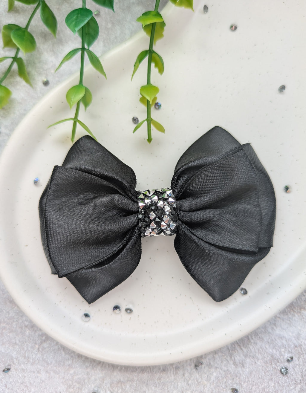 Black Elegance Crystal Bow Haarschleife