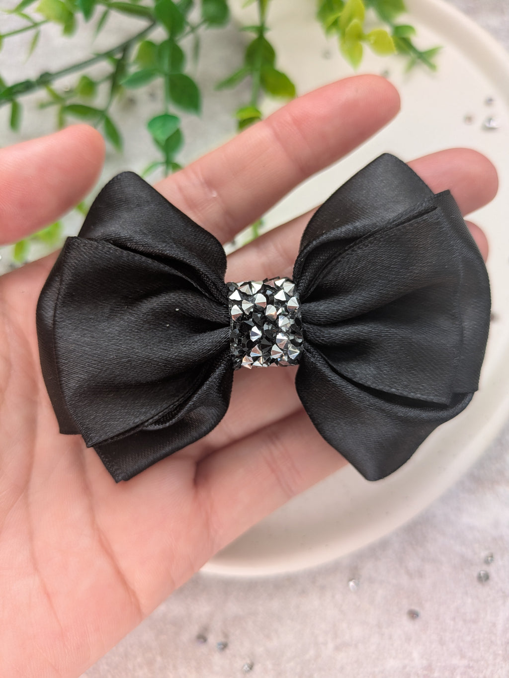 Black Elegance Crystal Bow Haarschleife