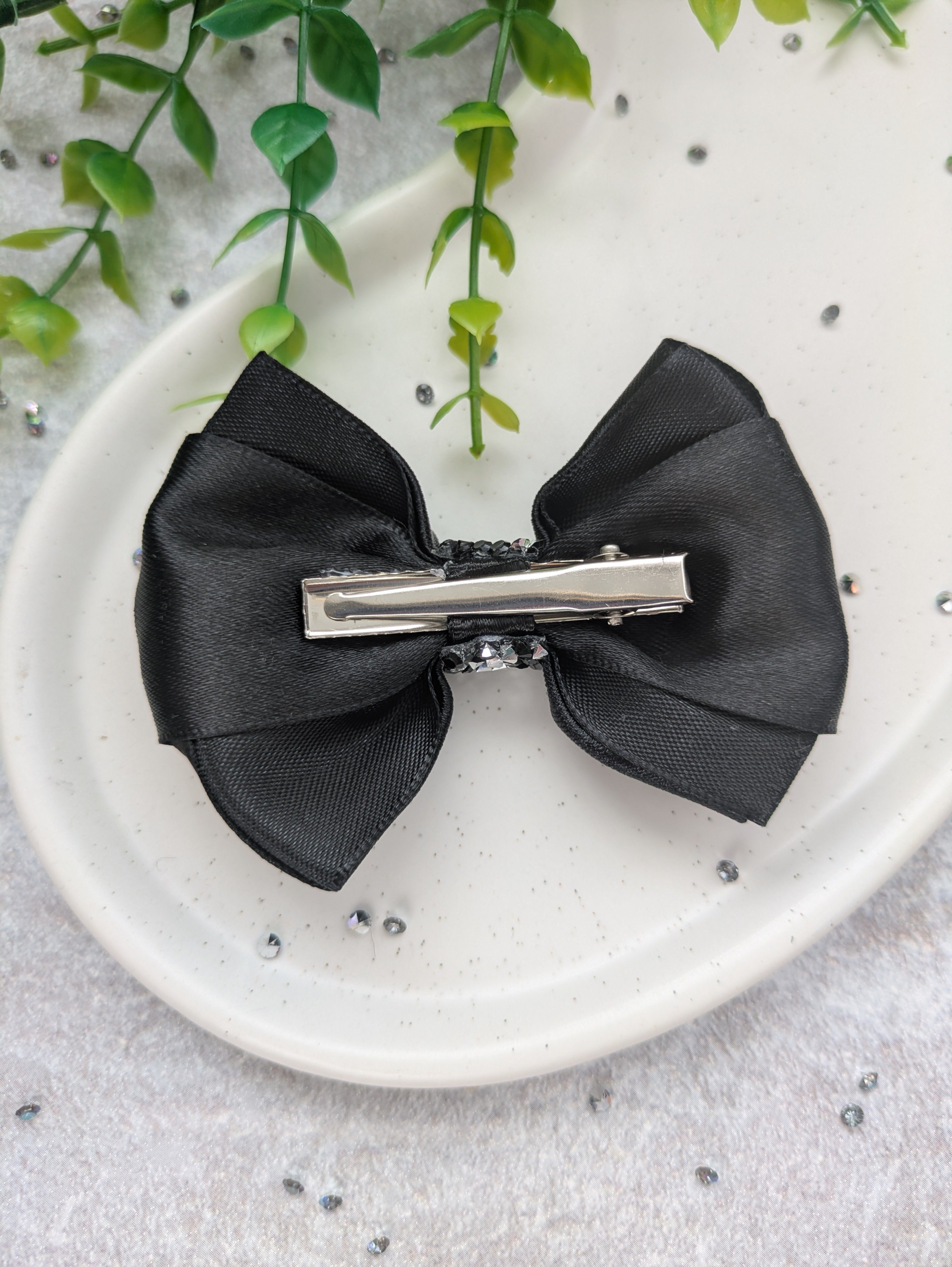Black Elegance Crystal Bow Haarschleife
