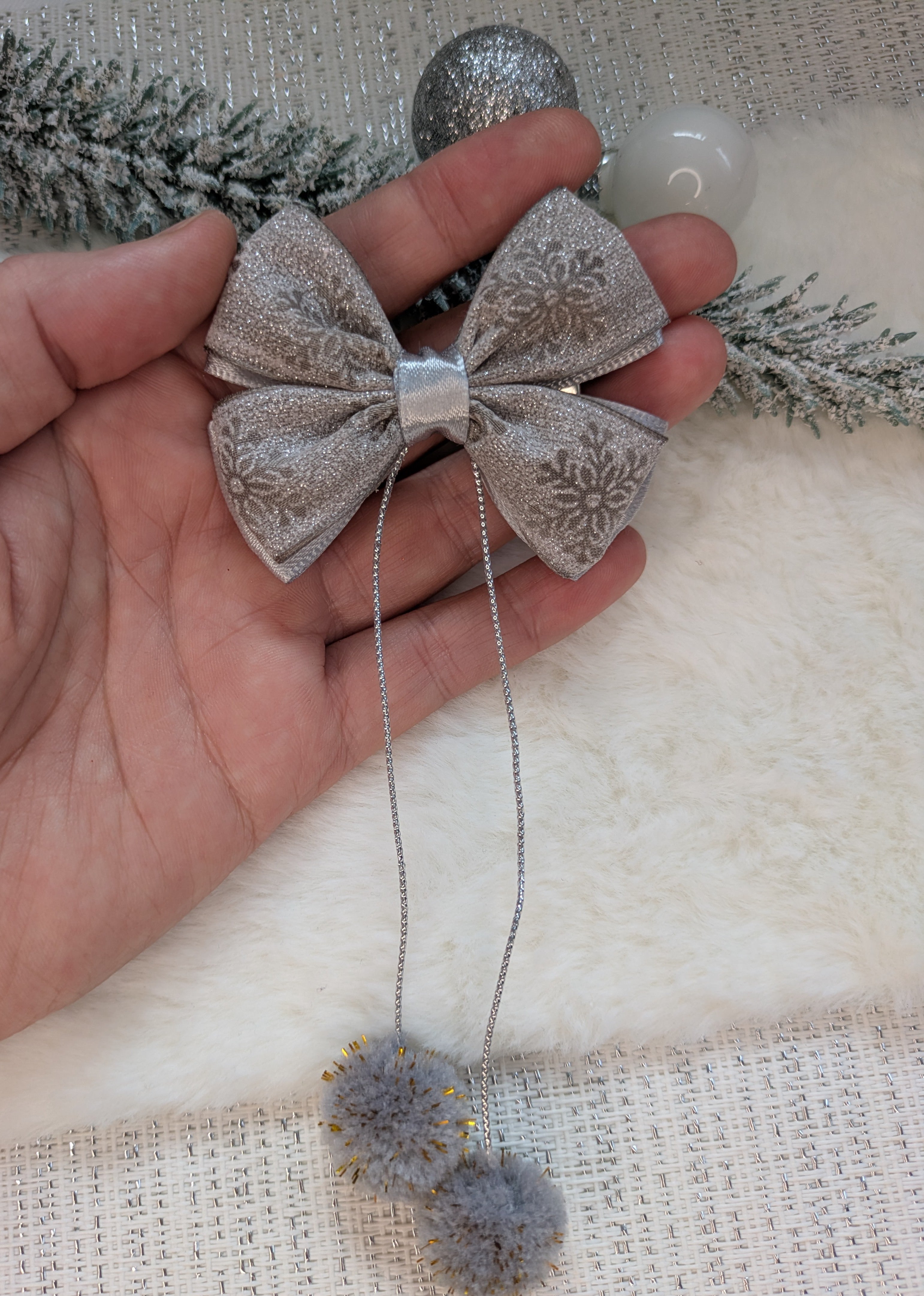 Schneeflockentanz Haarschleife