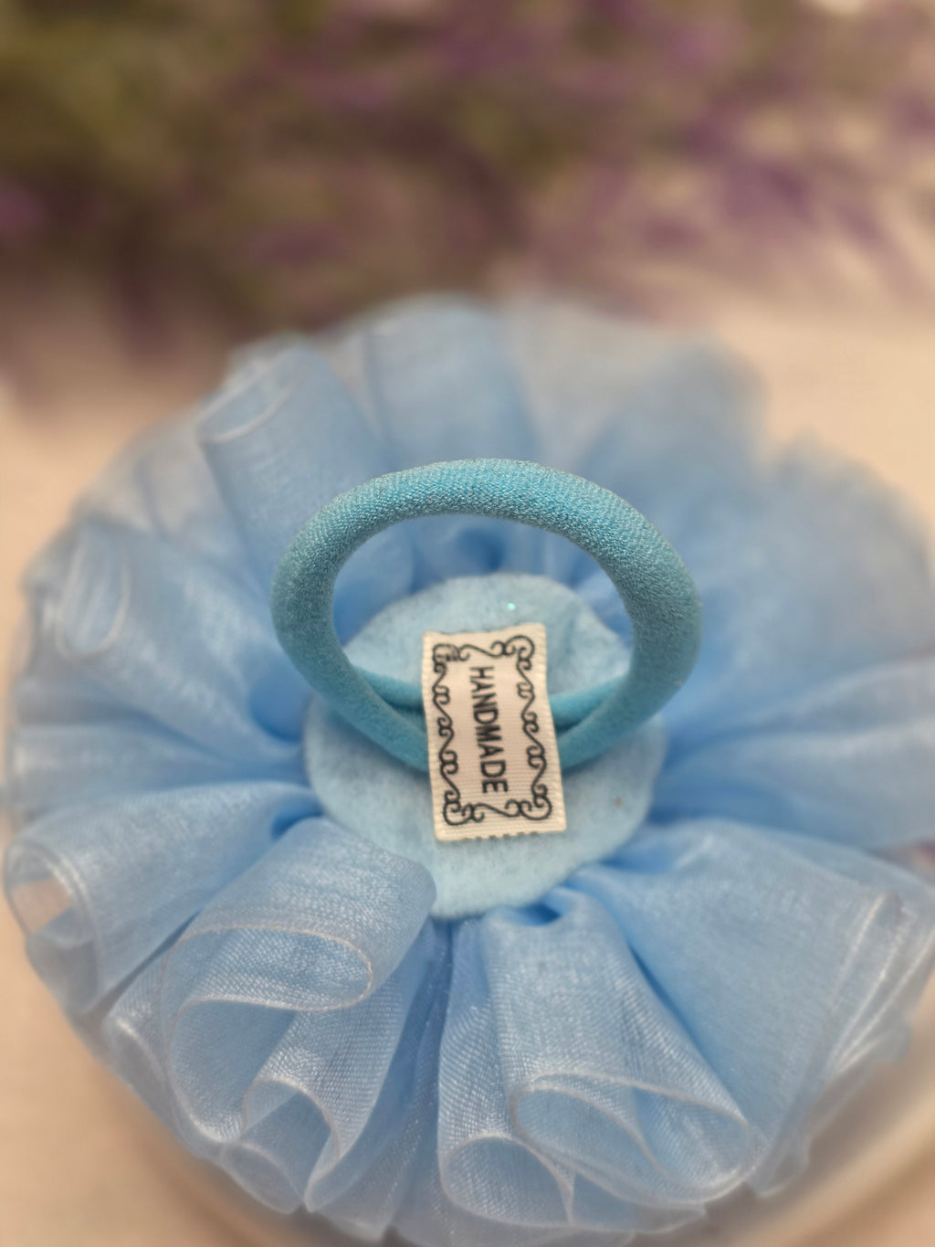 „Himmelblauer Perlenzauber“ Haarschleife