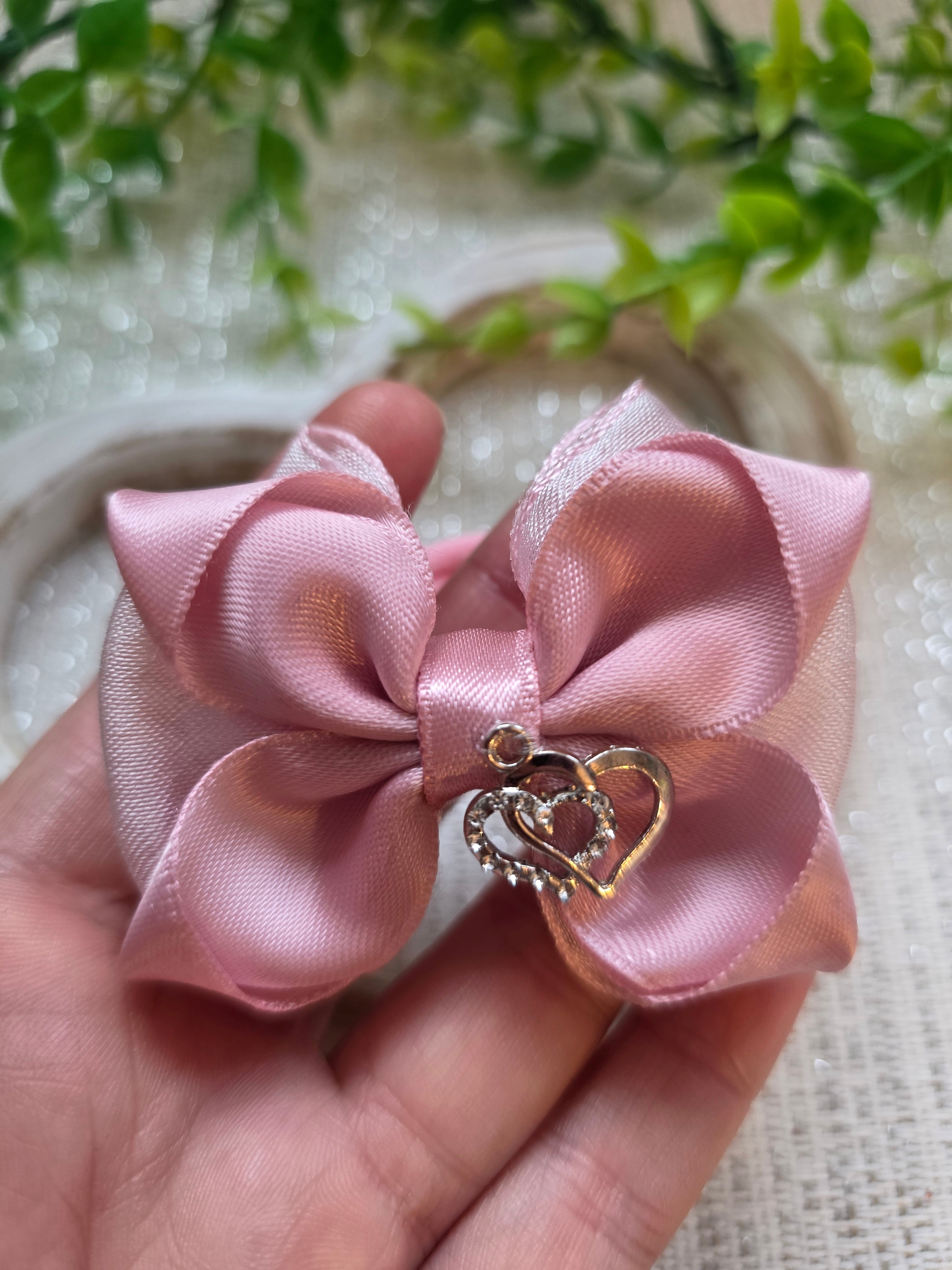 Rosé Herzchen Haarschleife
