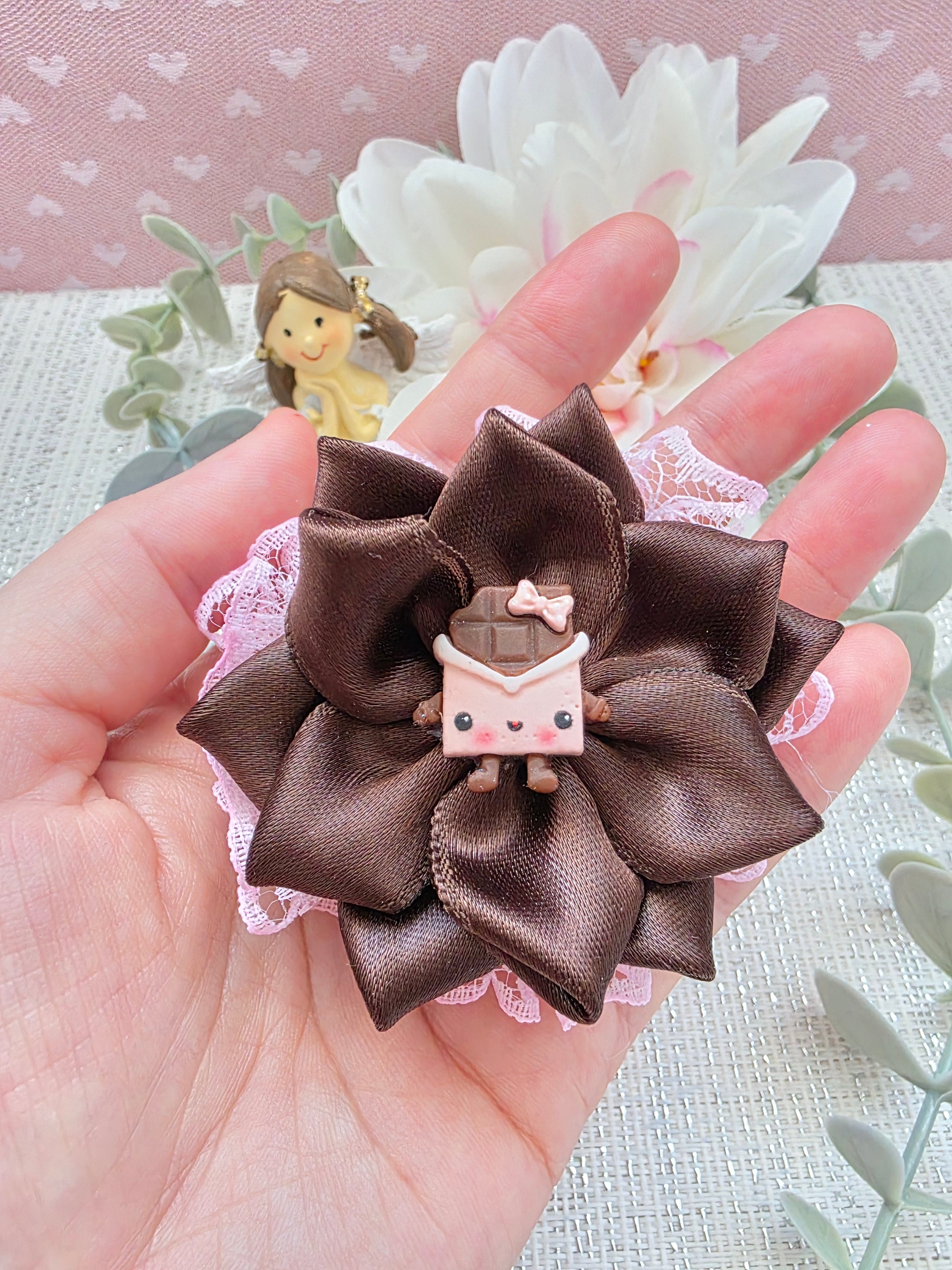 Schokoladenblüte Haarschleife